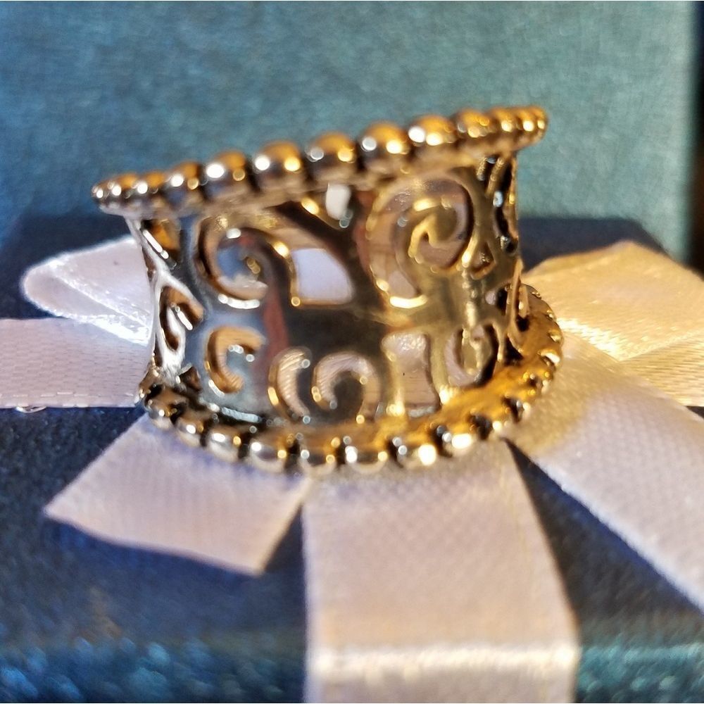 Silvertone Ring Size 7 - Picture 4 of 6